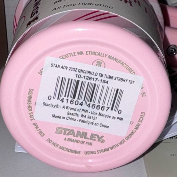 Stanley 20 oz FlowState Quencher Tumbler Strawberry Twist 2025 Target Release - Picture 9 of 9
